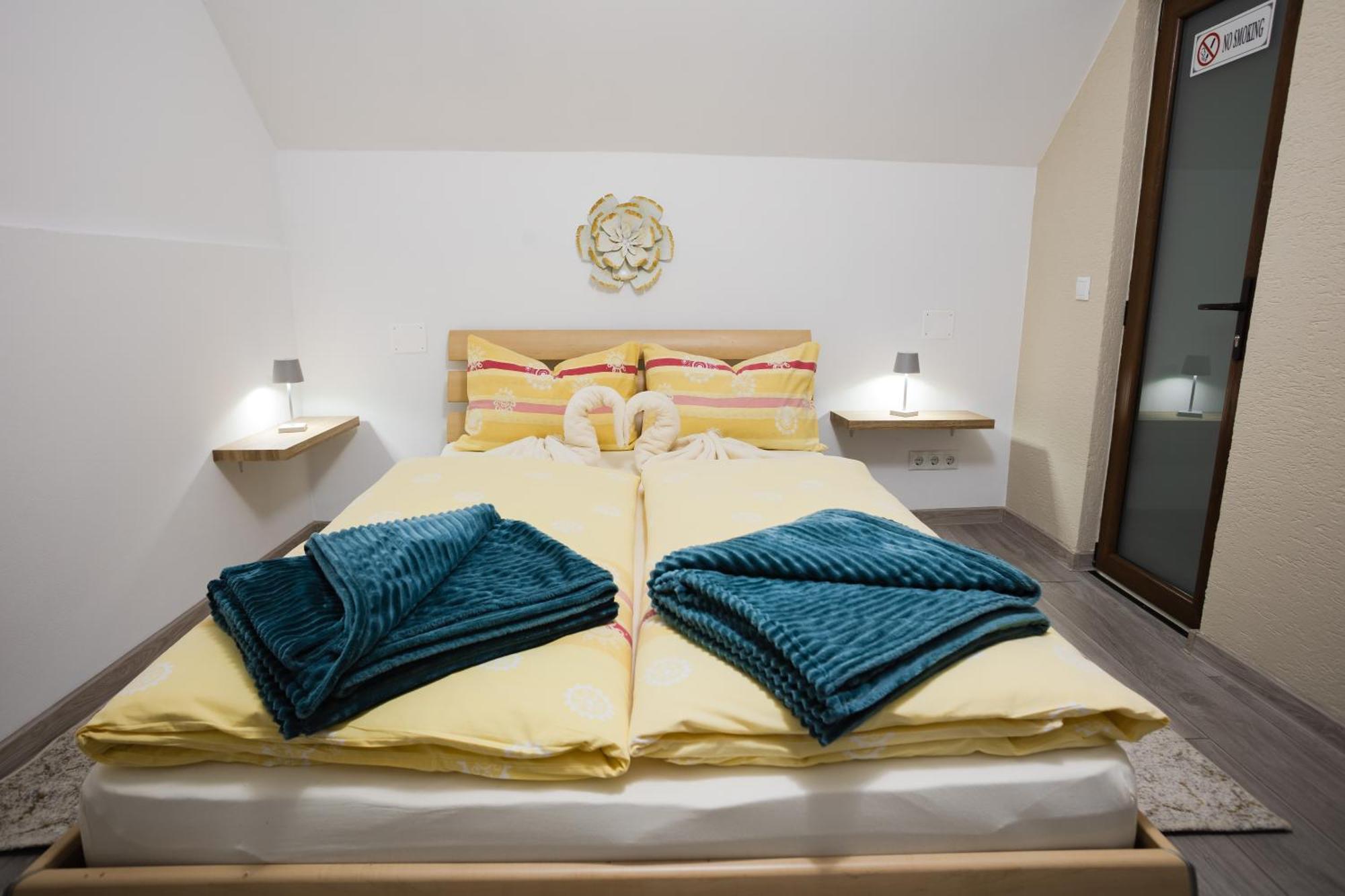 Christian Haus Sibiu Hotell Exteriör bild
